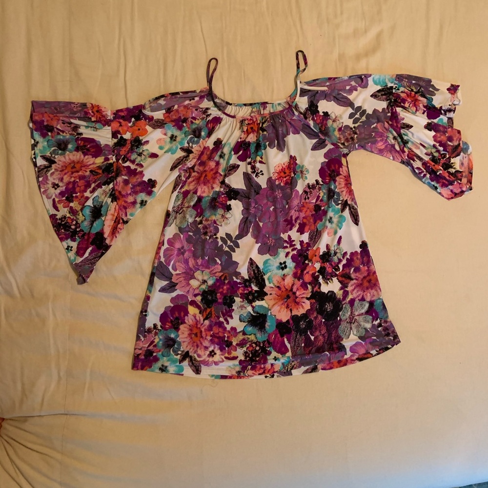 Open shoulder mini dress